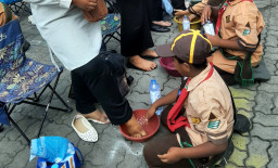 Pembasuhan kaki orang tua oleh anggota Pramuka terbanyak dan peragaan semafor massal, sebagai wujud pendidikan karakter, bakti kepada orang tua, disiplin, kepemimpinan, dan nasionalisme.