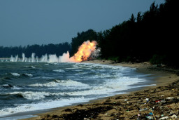 Latihan TNI Terintegrasi Tahun 2026 yang digelar di Daerah Latihan TNI AL Pantai Todak, Dabo Singkep, Kabupaten Lingga, Kepulauan Riau, Rabu (5/8).