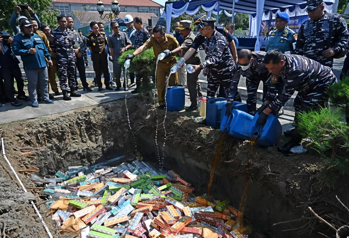 Kodaeral V Gagalkan Peredaran 1,42 Juta Batang Rokok Ilegal dan 9 Ton Pupuk Subsidi
