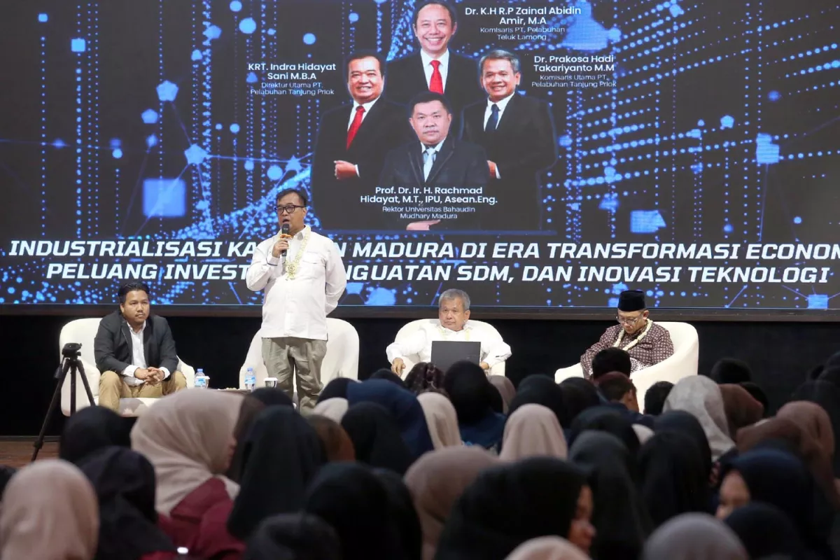 Port Connect Hadir di UNIBA Madura