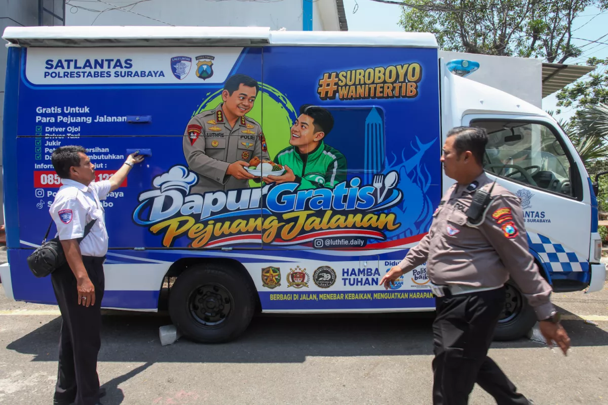 Hidangan gratis bagi pejuang jalanan